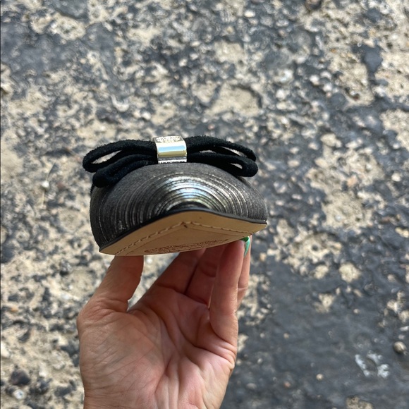 New Vince Camuto leather Women's Flats in Black and Silver - Picture 6 of 14